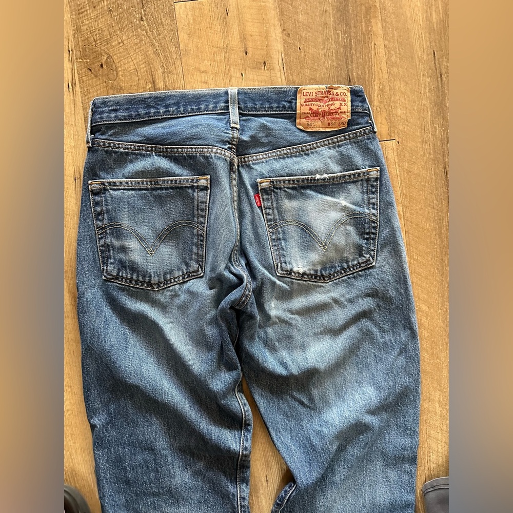 Perfect Distressed broken in Men's Jeans - Picture 5 of 6